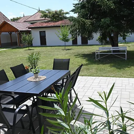Apartment Ruszi *