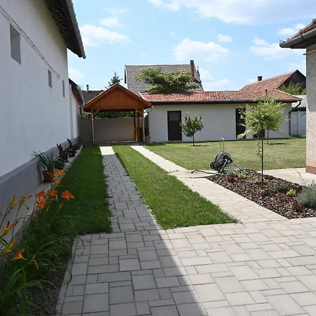 Apartment Ruszi Gyula