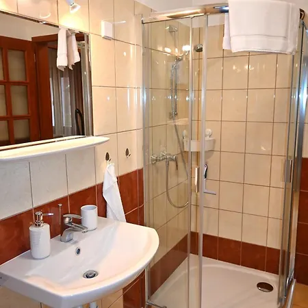 Ruszi Apartment *