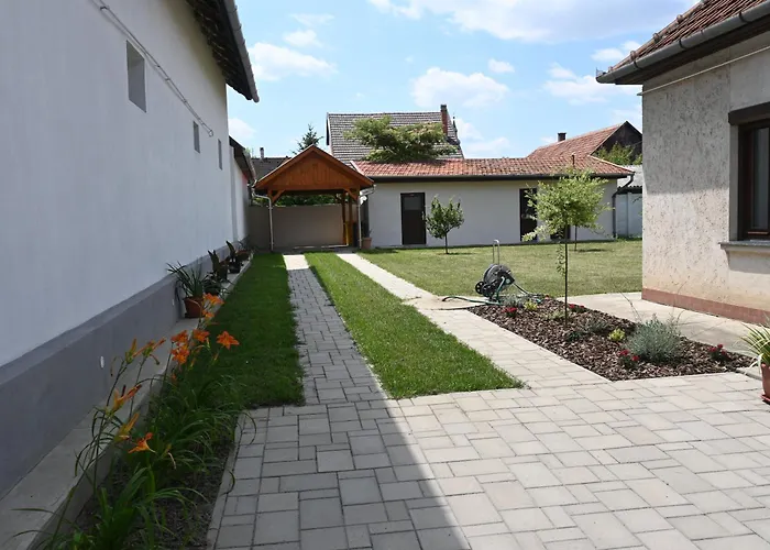 דירה Ruszi גיולה